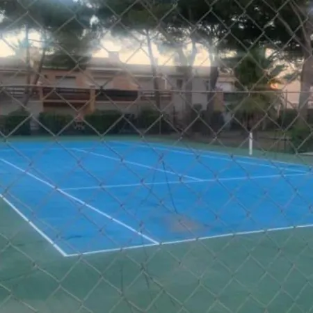 4 Pers Avec Piscine, Tennis Et Wifi Agde